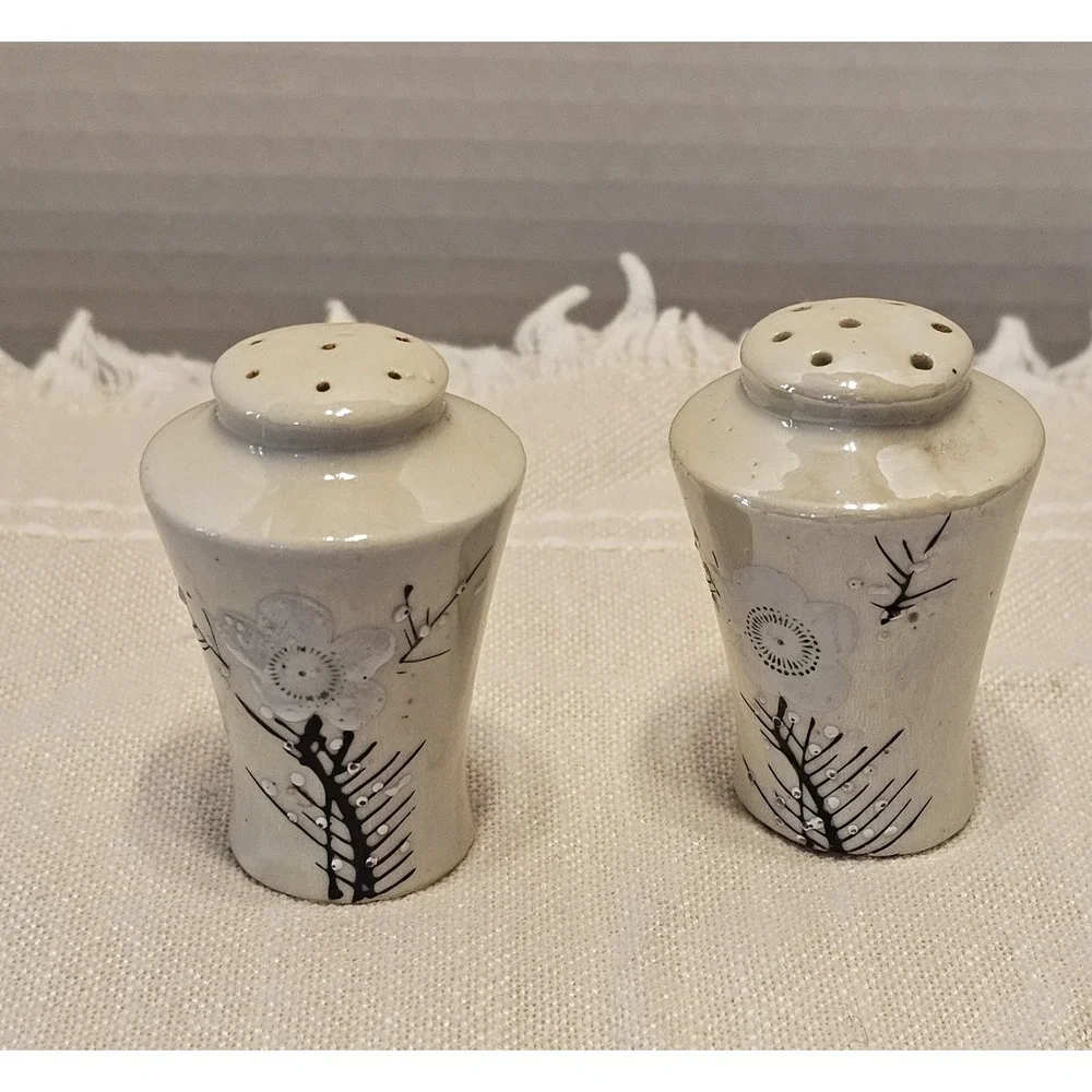 Vintage White Luster Floral Hand Painted Salt And Pepper Shakers Japan